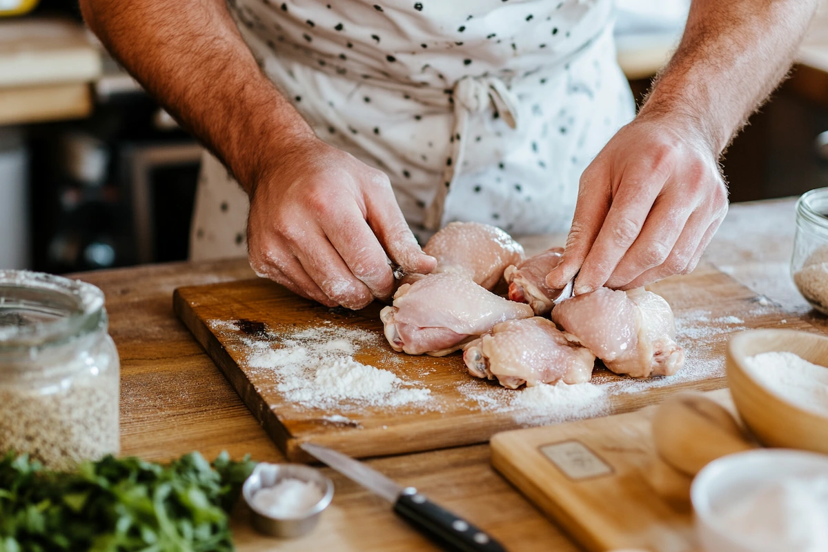 How long does a chicken leg take to fry